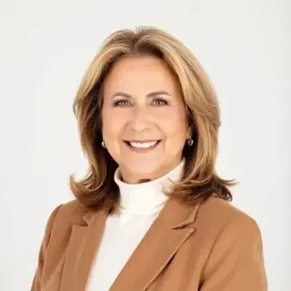 Jennifer M. Schirtz, Vice President of Insurance Placement at Poms & Associates